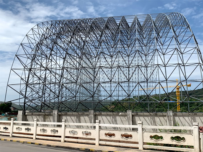 济宁山寨矿储煤棚网架
